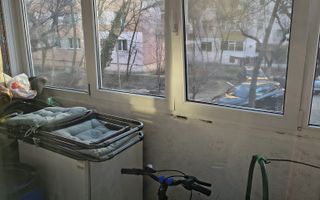 Apartament cu 2 camere ~ zona Balcescu / Piata Crang ~ etaj 1 din 4 ~ - Poză 2