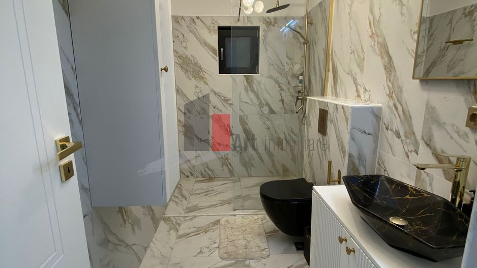 VILA SUPERBA DE VANZARE IN PIPERA - Poză 14