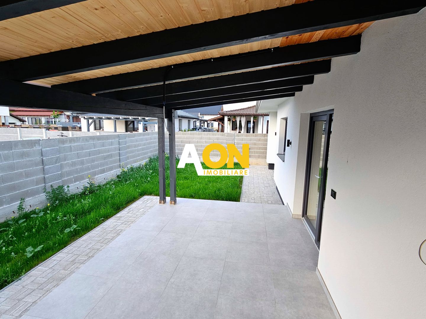 Casa 4 camere, 355 mp teren, gata de mutat, cartier Orizont - Poză 4