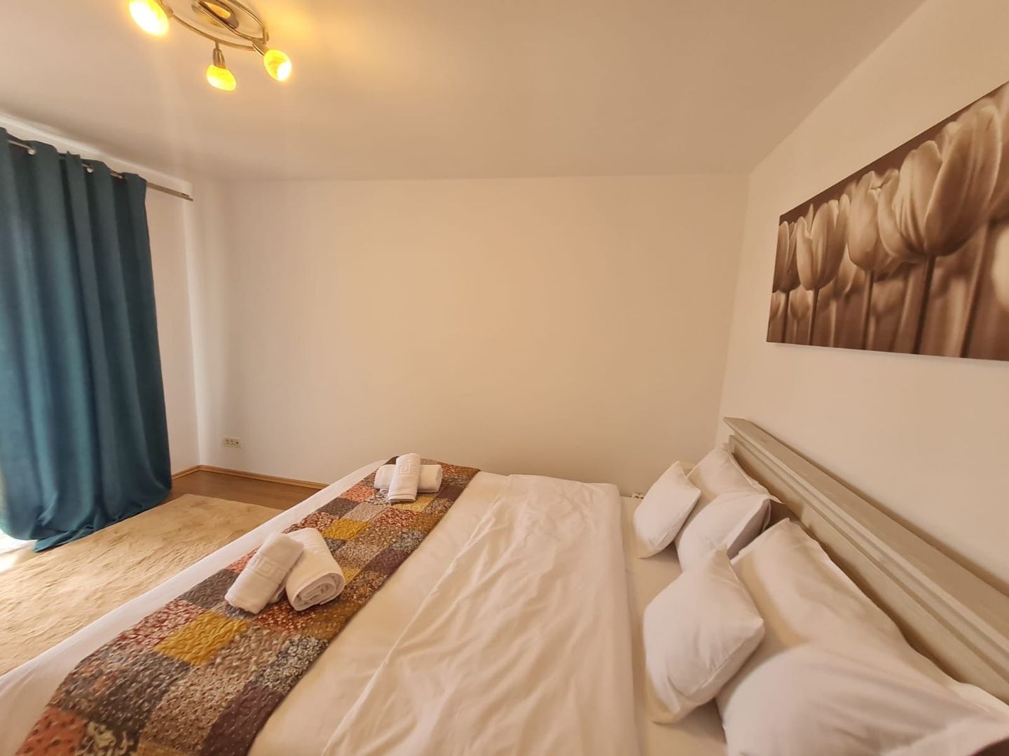 Vila spațioasă și recent renovată în Ghiroda! - Poză 5