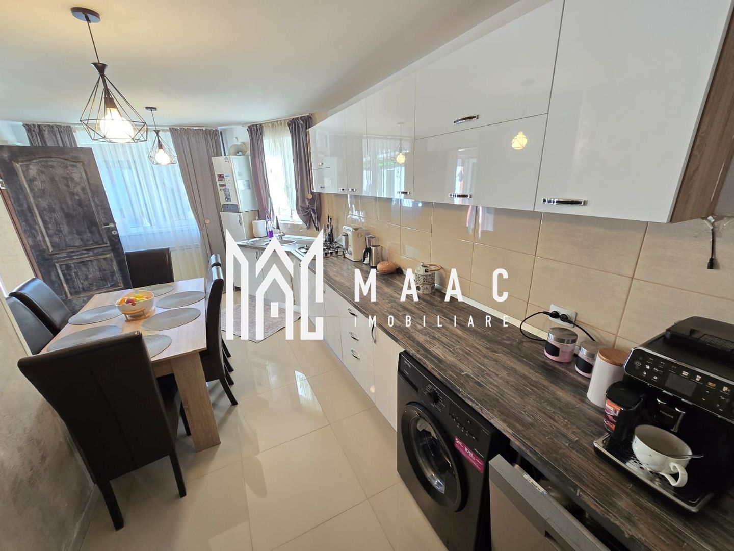 Casa 7 camere 3 bai 2 intrari Zona Garii - Poză 19