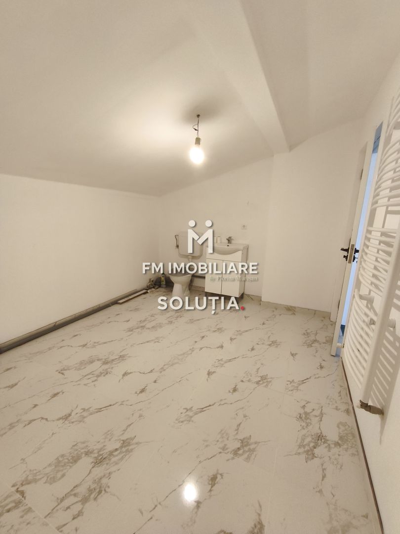 Casă spațioasă de vânzare – P+M | 5 camere | 255 mp construiți - Poză 16