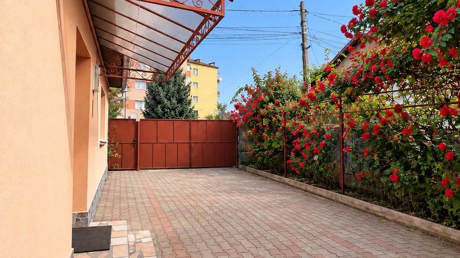 Casă Ultracentrală – Confort, Liniște, Acces Rapid la Orice - Poză 4