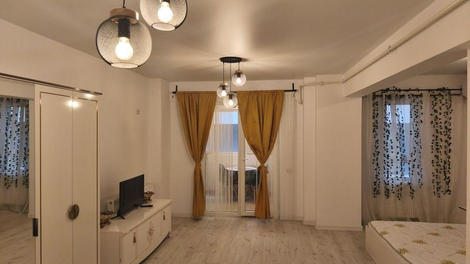 Închiriez Garsonieră - Poză 1