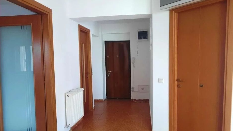 Apartament 4 camere nemobilat Stefan cel Mare de inchiriat bloc 2013 - Poză 15