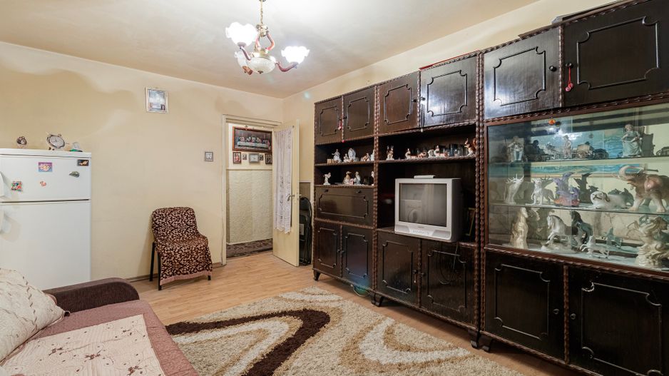 Apartament 3 camere de renovat | Pantelimon - Poză 1