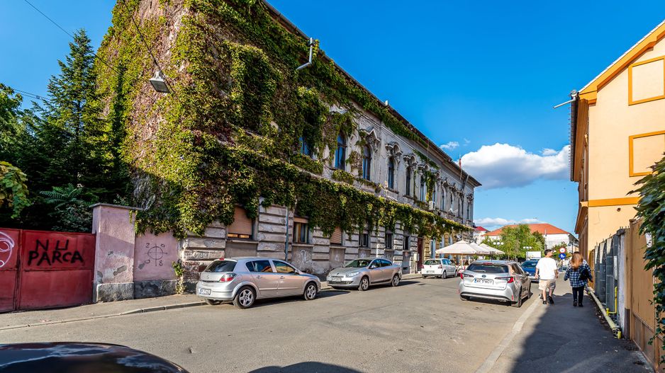 Apartament cu 2 camere la parter in Piata Catedralei Comision 0 - Poză 1