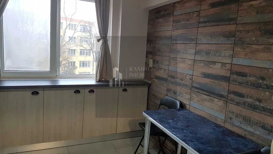 Apartament 3 camere decomandat/15 minute metrou Piata Sudului - Poză 3