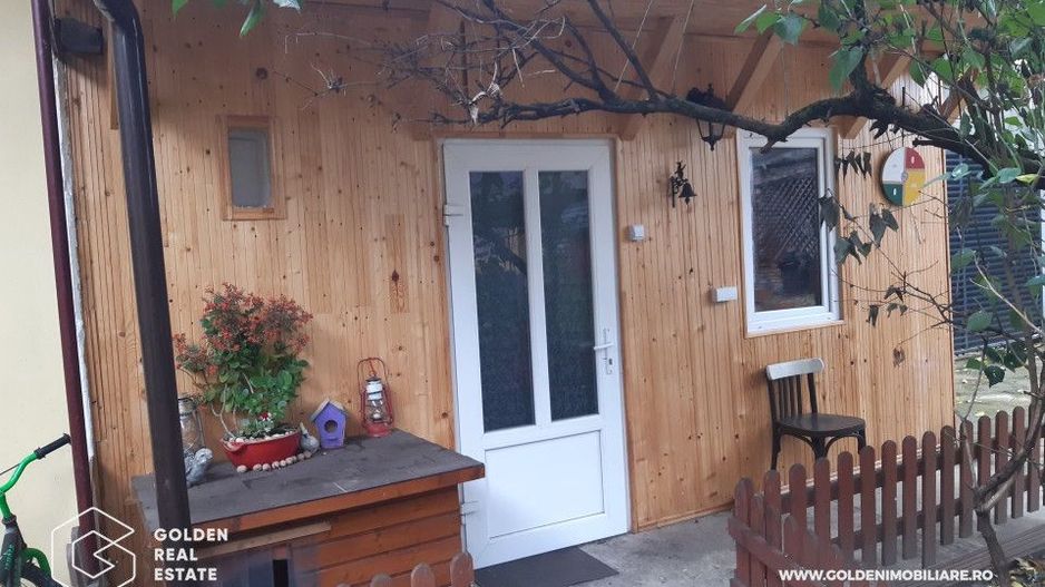 Casa mare, cu 4 apartamente a cate 1, 2, 3 și 4 camere fiecare - Poză 19