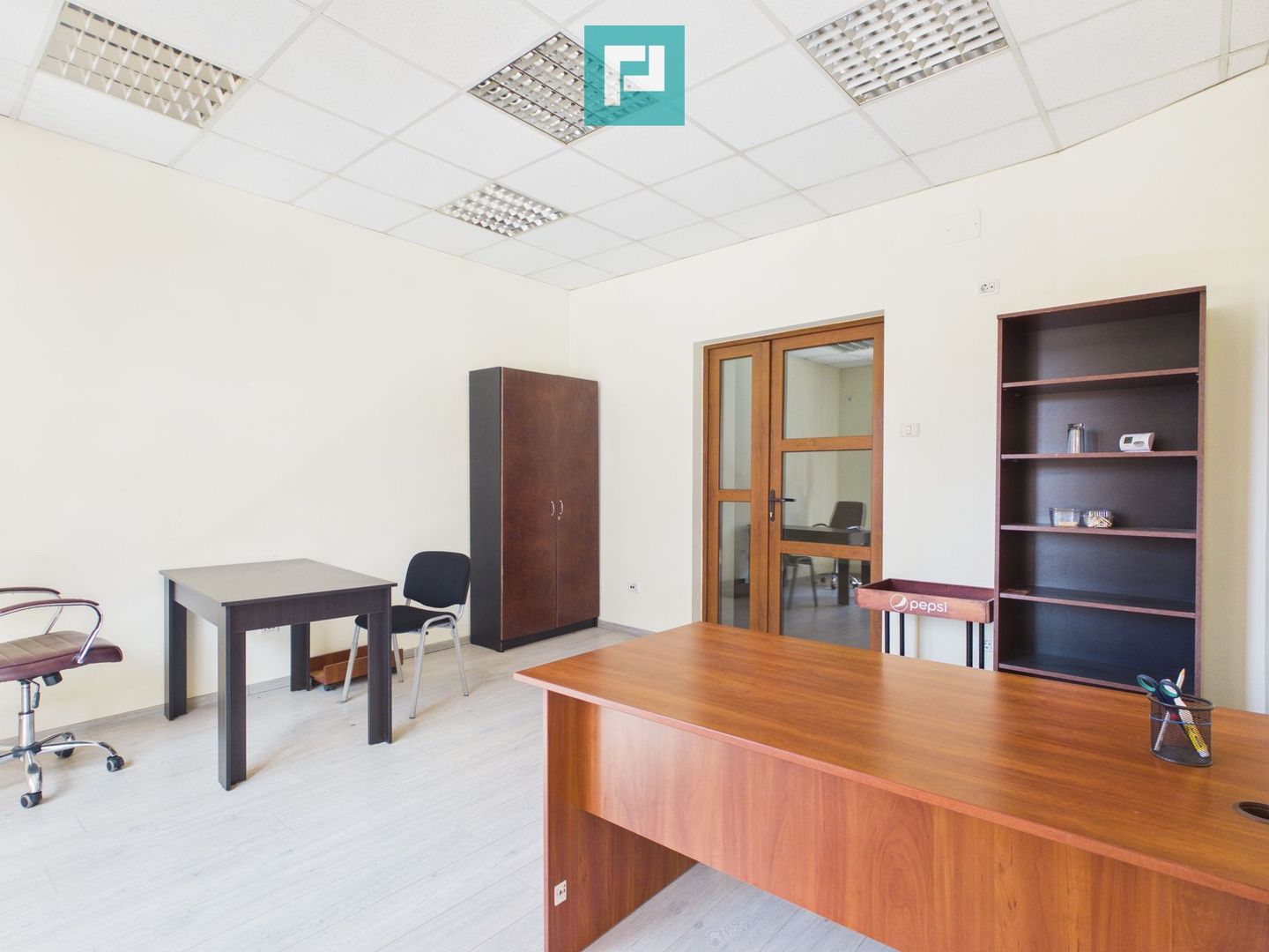 Spațiu central birou/locuință – Str. Primăriei - Poză 2
