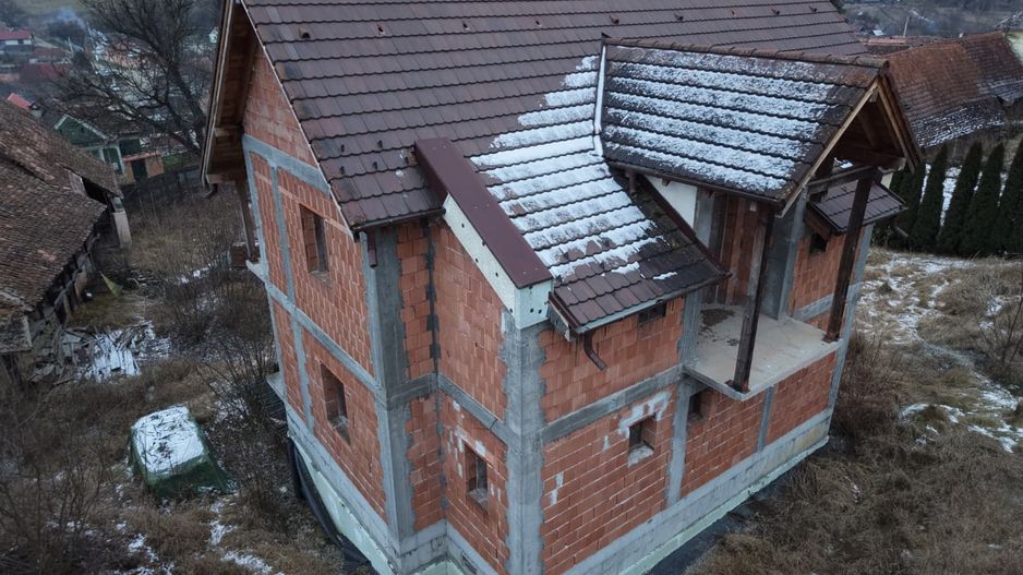 De vânzare casă la roșu Chirpăr - Poză 3