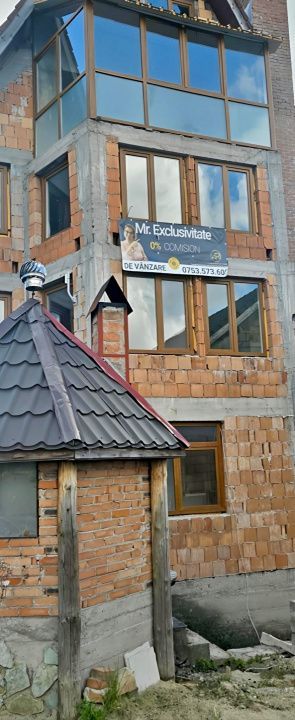 Pensiune de vânzare în Rânca – oportunitate rară lângă pârtia M1 - Poză 5