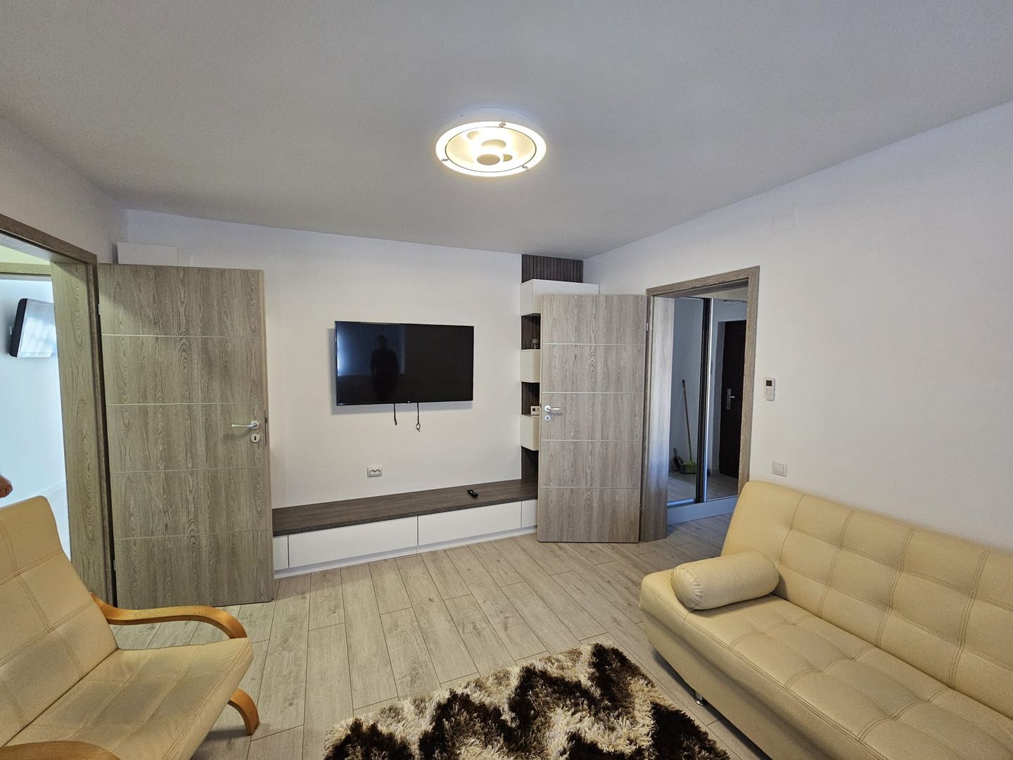 Inchiriere apartament modern, nou, Trivale - Poză 14