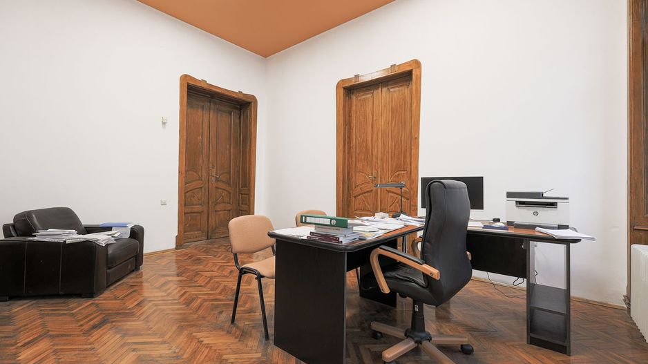 Apartament 6 camere cu potențial de birou în Palatul Kovacs - Poză 8