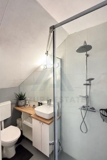 Casa ultracentral 3 camere 2 bai si curte privata pe Balcescu - Poză 15