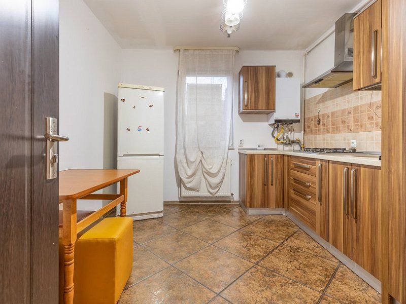 Vânzare apartament cu 2 camere, 62 mp utili, situat într-un imobil tip vilă - Poză 10