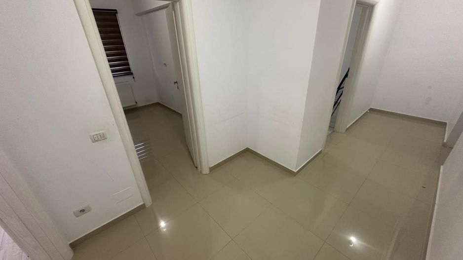 AP. 2 CAMERE - PARCARE INCLUSA, BUCATARIE INCHISA, CENTRALA PROPRIE - Poză 5