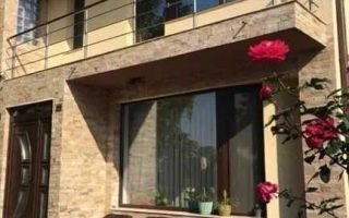🏡 VILĂ DE VÂNZARE ZONA ARCAȘILOR – CONFORT, ELEGANȚĂ ȘI INTIMITATE! ✨ - Poză 1