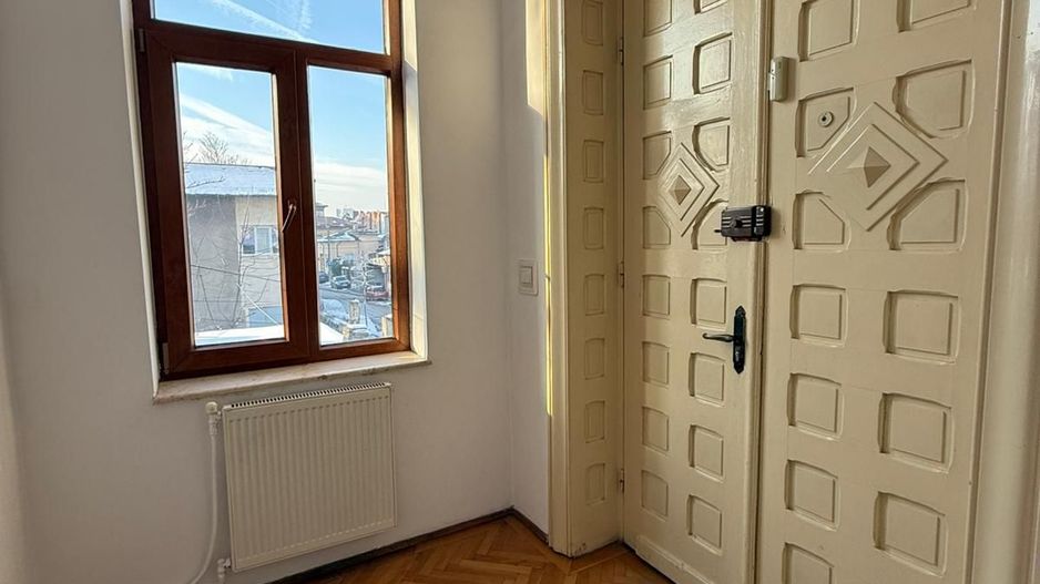 DE VÂNZARE APARTAMENT 3 CAMERE | VILĂ INTERBELICĂ | CENTRALĂ | CALEA CĂLĂRAȘI - Poză 11