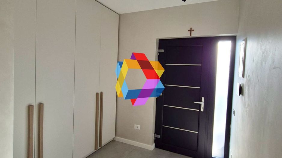 Casă 5 camere de vânzare Brasov - zona Tractorul - 118 mp - plus-imo.ro - Poză 11