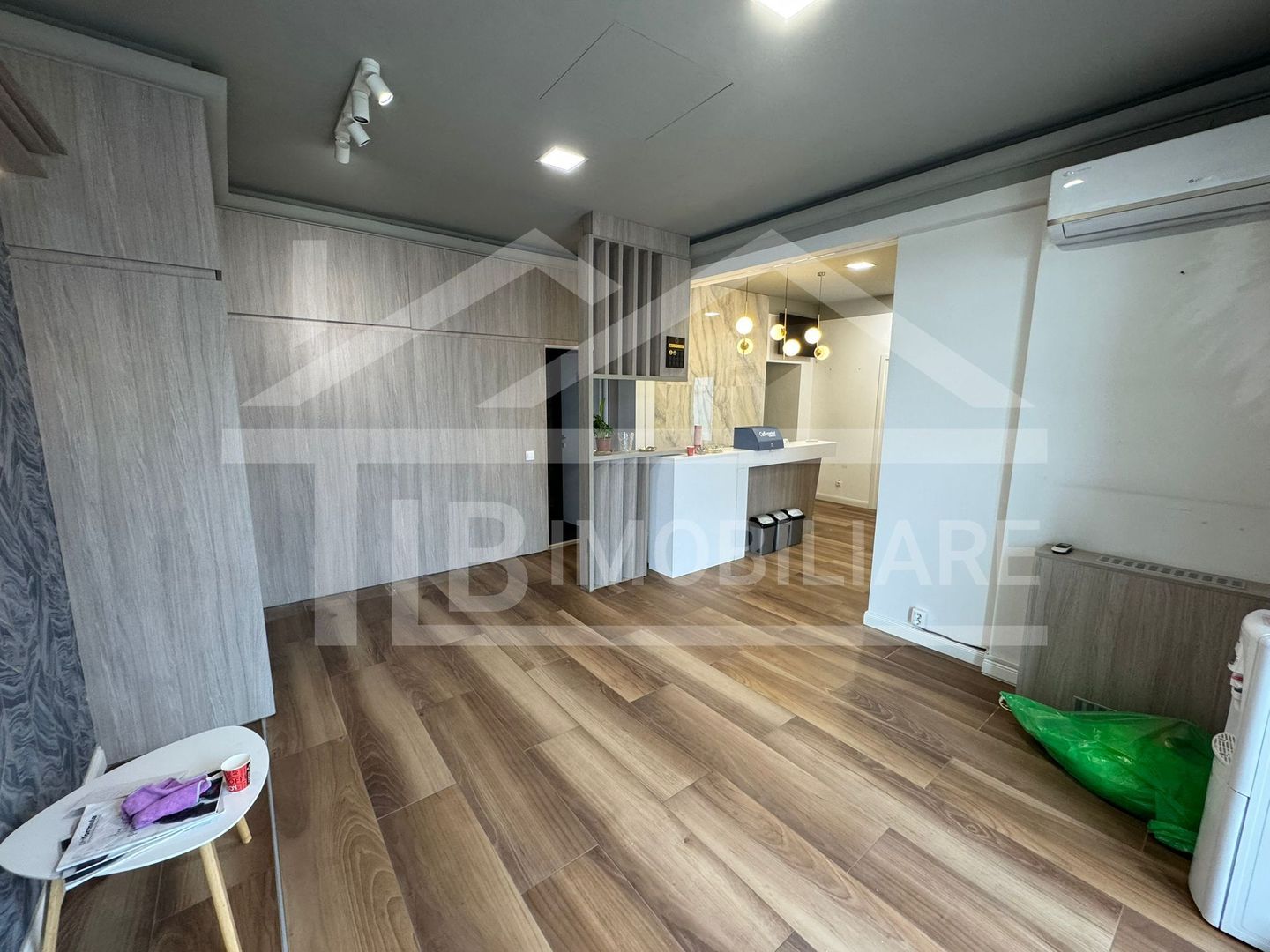 Spatiu comercial, 180 mp, parcare, Zona E.ON - Poză 1