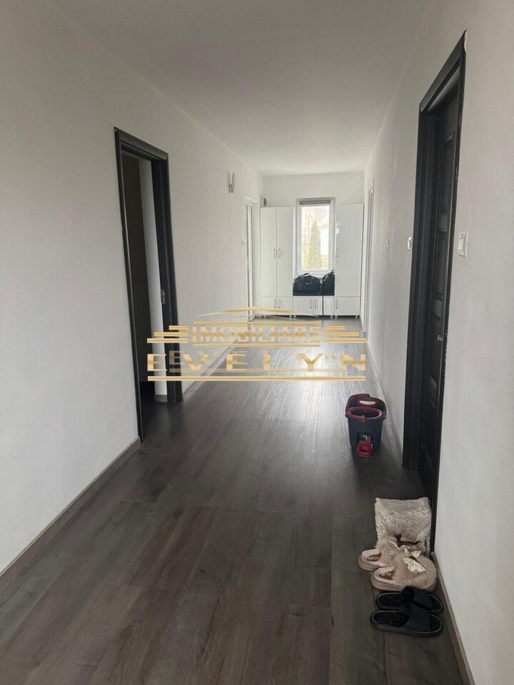 Casă de vânzare – zonă liniștită , priveliște deosebită - Poză 3