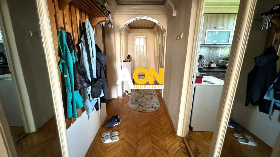 De vanzare apartament 3 camere, Cetate, zona B-dul Transilvaniei - Poză 11