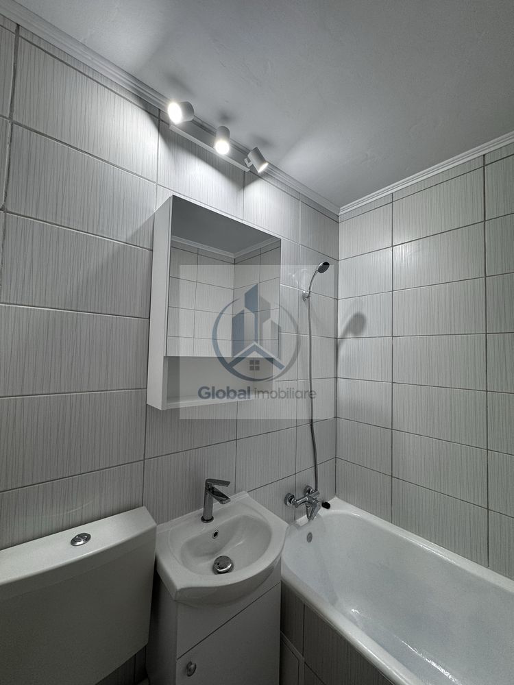Inchiriez apartament cu metrou la iesirea din bloc - Poză 5
