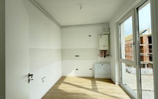 Etaj 1. Bucatarie inchisa. Loc de parcare. - Poză 4