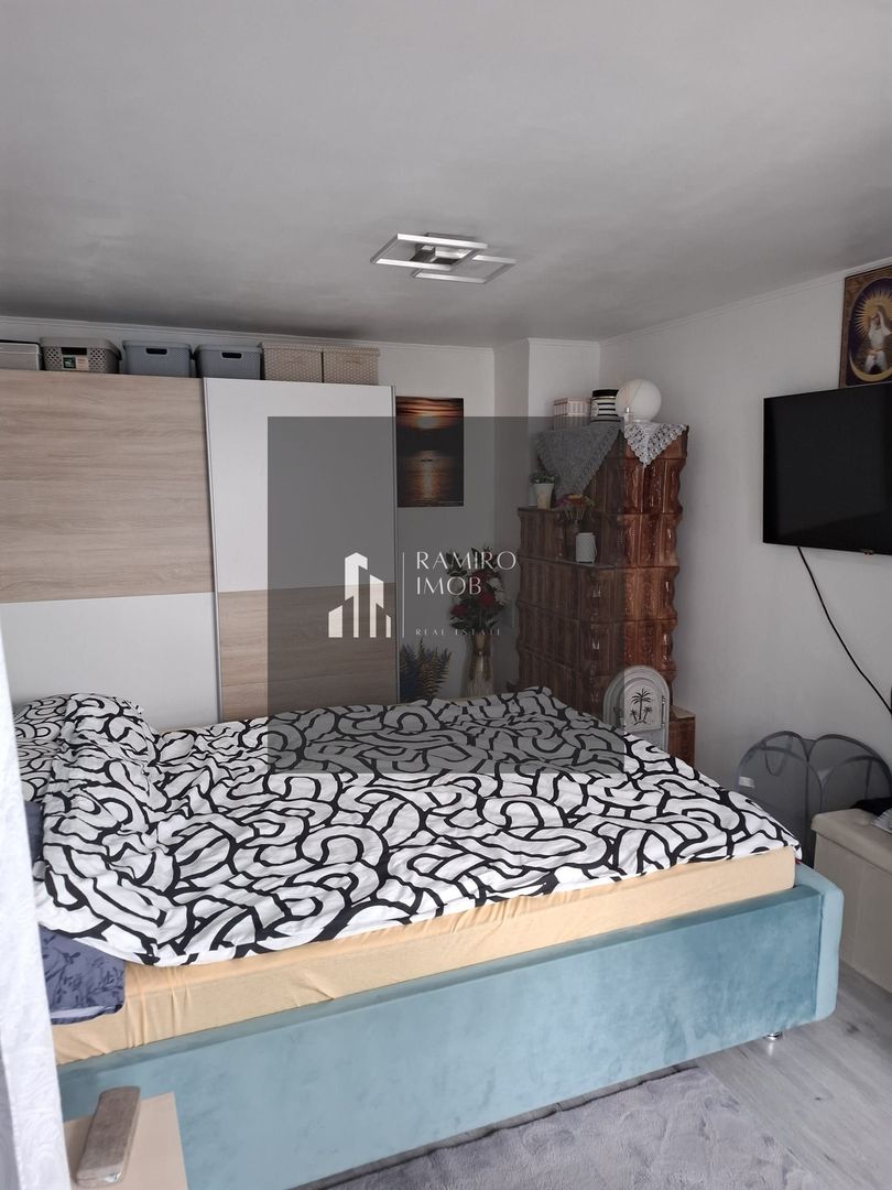 Samurcasi, casa si teren de 1200 mp - Poză 5