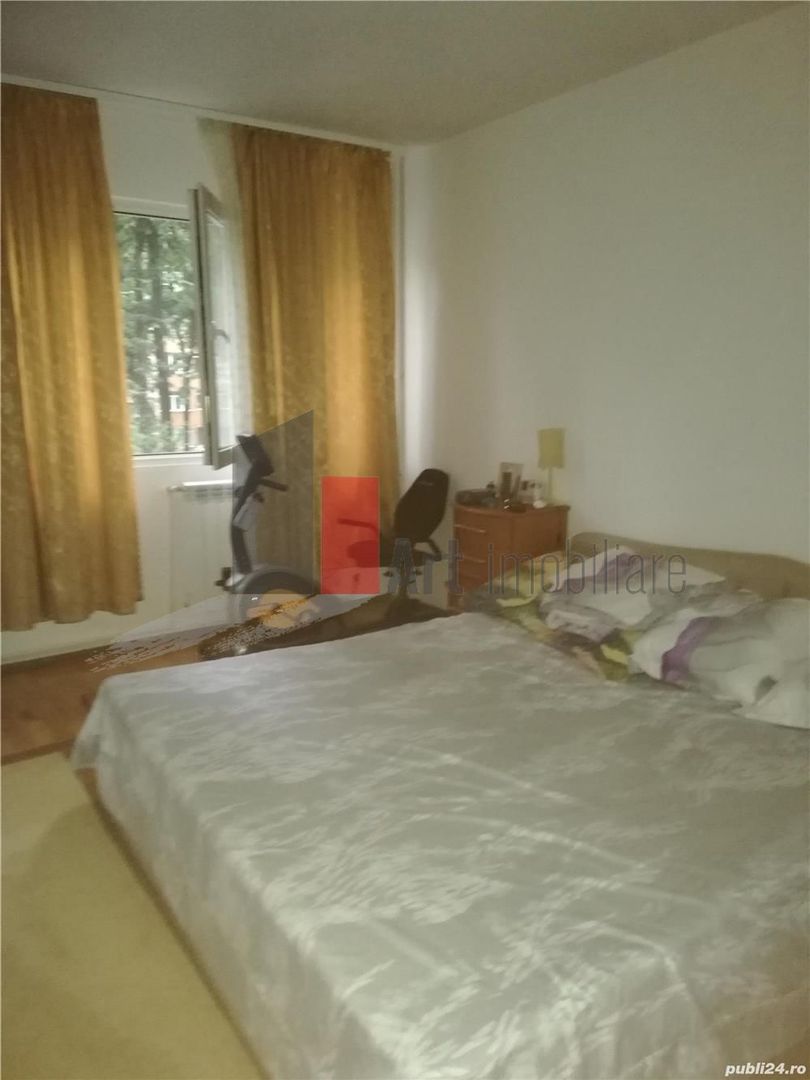 Vânzare apartament semidecomandat 4 camere cu centrală Bd. Obregia - Poză 12