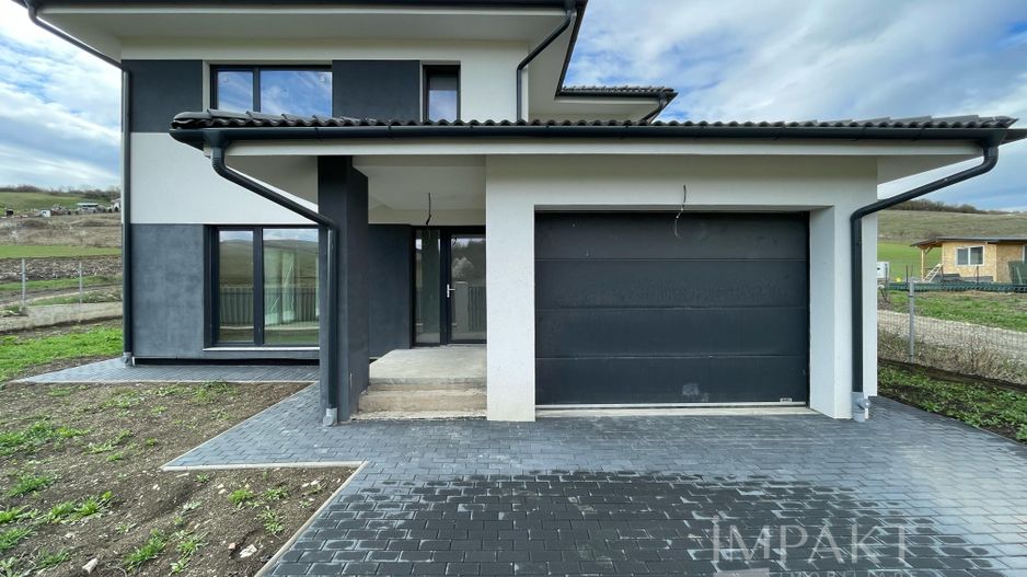 Casa individuala spre vanzare in localitatea Dezmir! - Poză 1