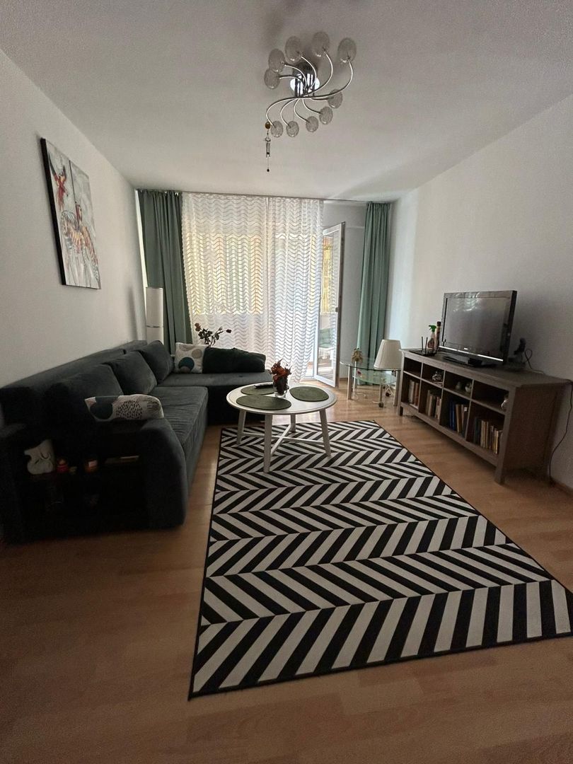 De inchiriat apartament de 3 camere in Titan, la 3 minute de metrou si parc IOR - Poză 1