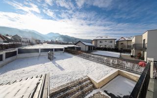 Casă ideală pentru familie în Brașov, Bunloc – spațioasă, luminoasă, priveliște - Poză 32