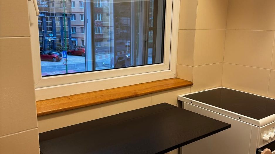Garsoniera Centrul Civic bloc de apartamente - Poză 7