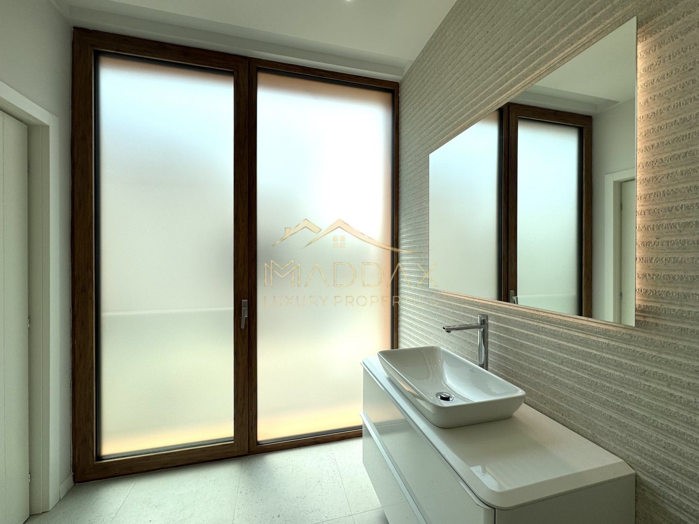 Vila cu 6 camere *575mp* / 12 locuri parcare // Pipera- Iancu Nicolae - Poză 36