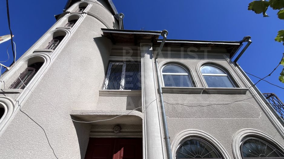 Vânzare, casă, 3 nivele, 5 camere, Strada Bucuria , Ciorescu - Poză 1