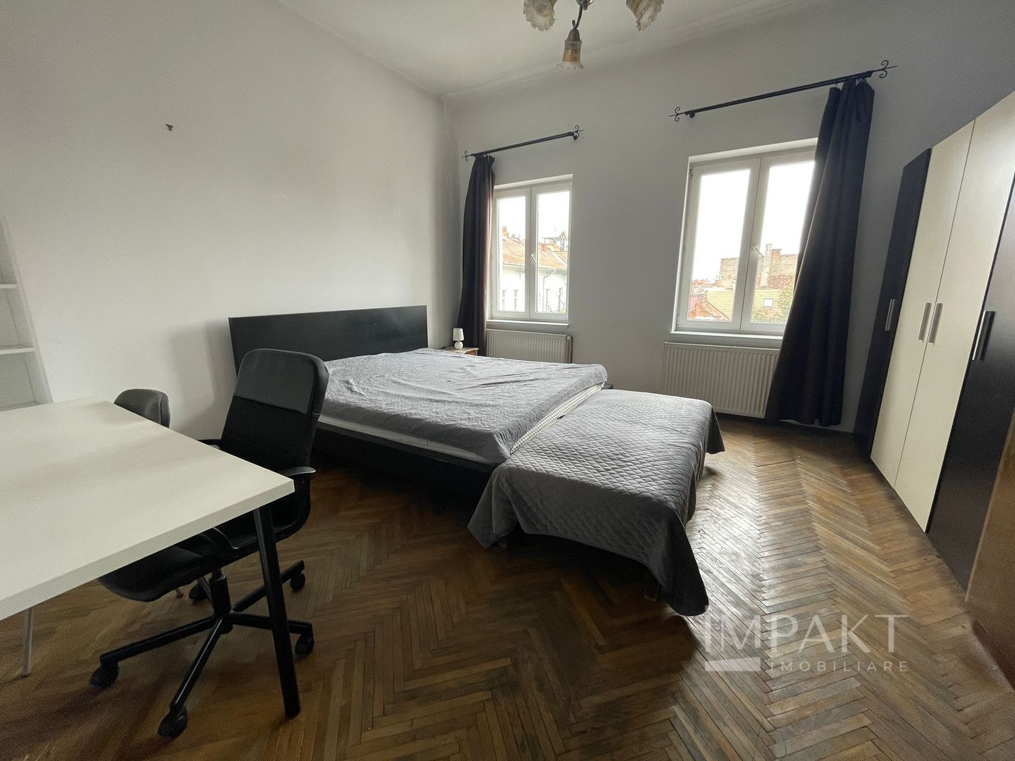 Apartament cu 2 camere in inima orasului - Poză 1