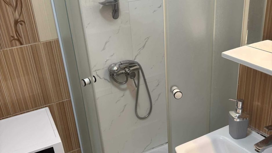 Închiriere Apartament cu 3 camere Stefan cel Mare, aproape metrou, mobilat - Poză 2