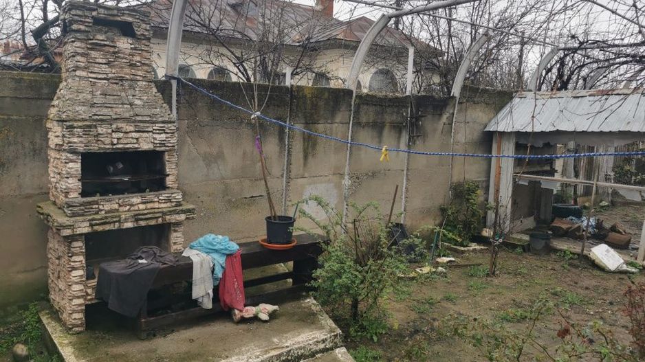 Casa de vanzare - comuna Pielesti - Poză 3
