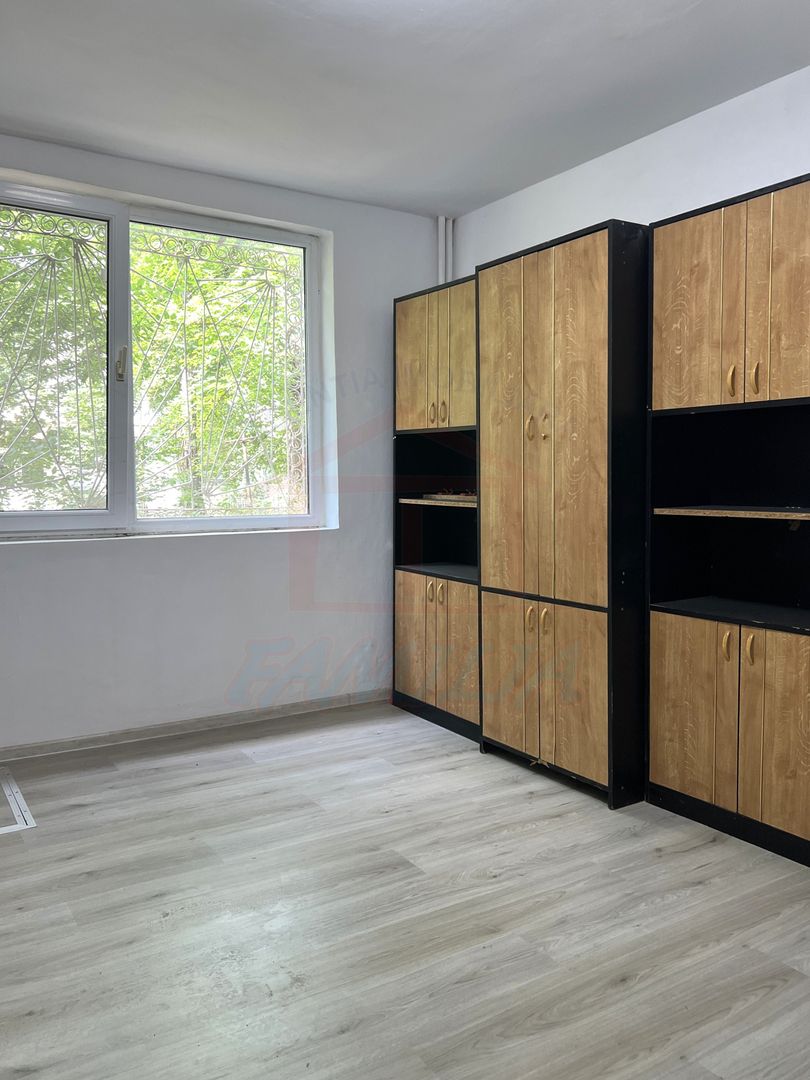 🏡 Garsonieră luminoasă de vânzare | Micro 19, Galați | 31.000 € neg - Poză 1