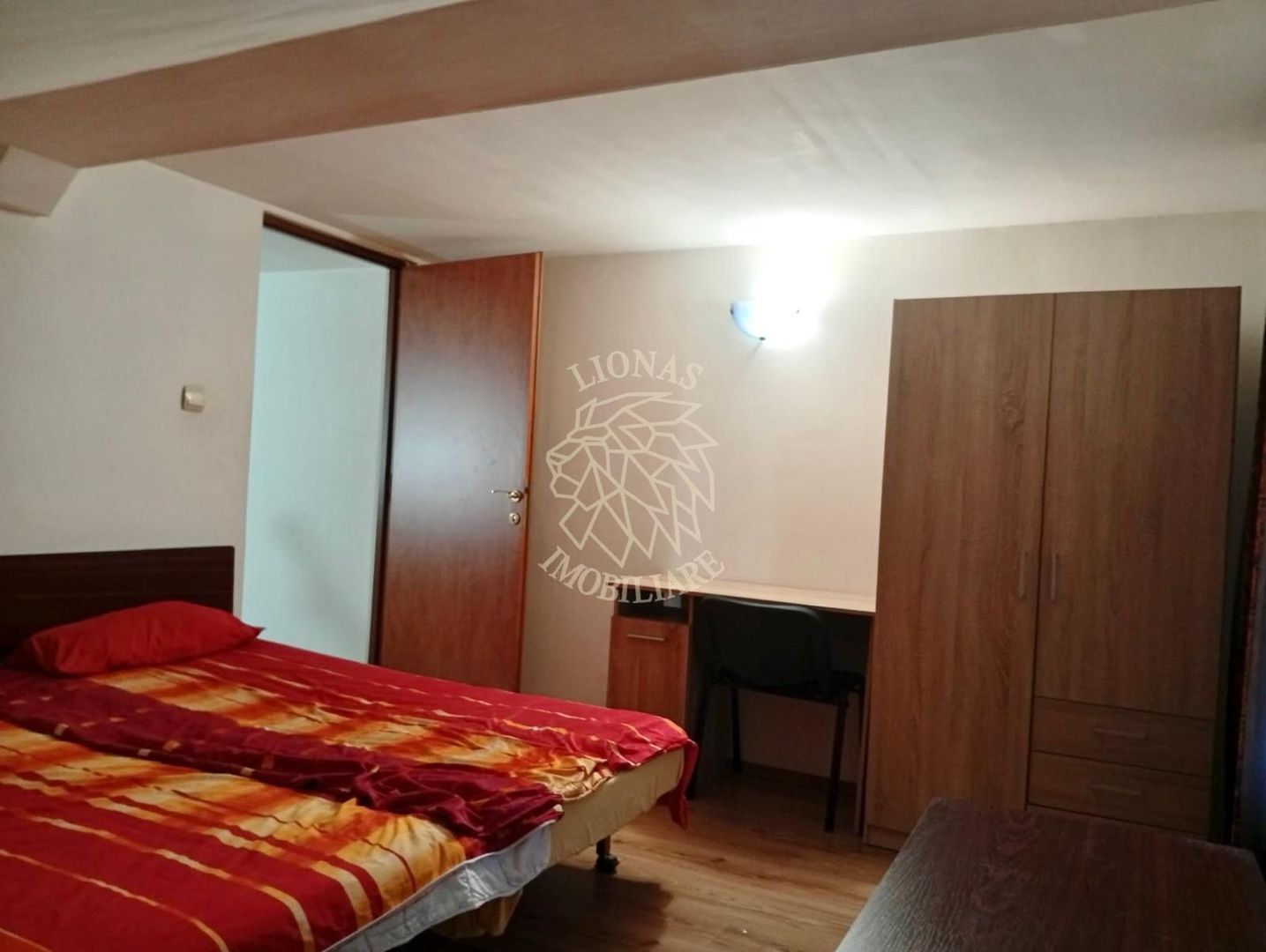 Apartament 4 camere 116 mp total-etaj 3-parcare-Calea Moldovei - Poză 2