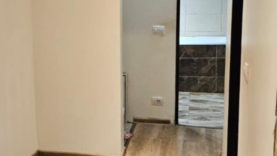 Apartament cu 3 camere, decomandate, etaj 4, zona FILATURII; - Poză 2