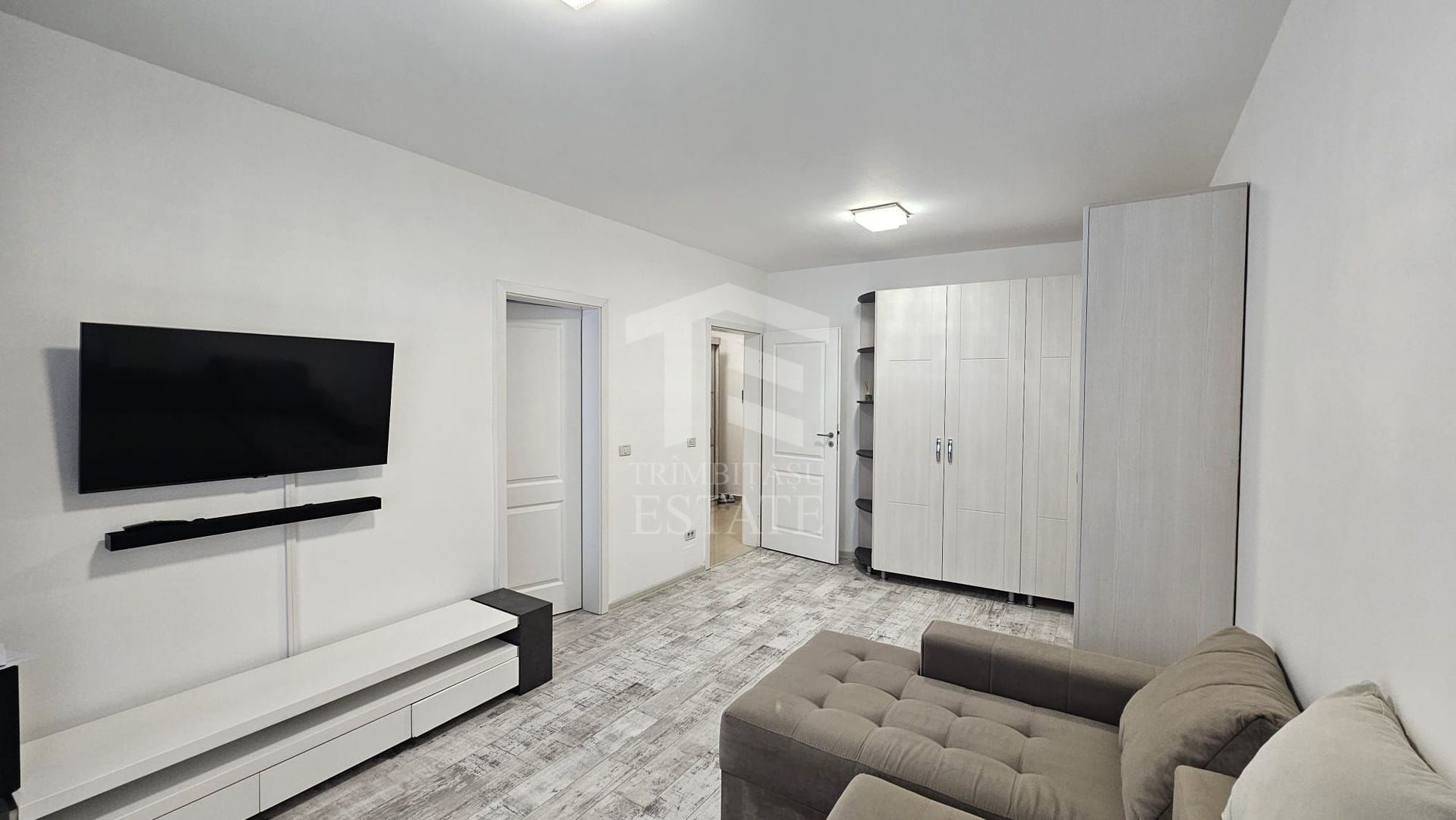 Dobroiesti - Garsoniera - Loc de parcare - Centrala proprie - bloc nou - Poză 1