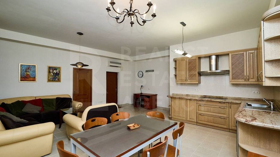 Chirie, apartament, 2 camere, str. 31 August 1989, Centru - Poză 1