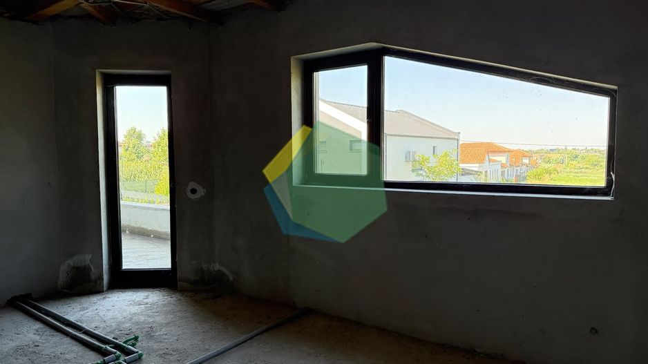 Casă individuală  5 CAM / Vedere  spre lac | Balotești | P+1+M | - Poză 4