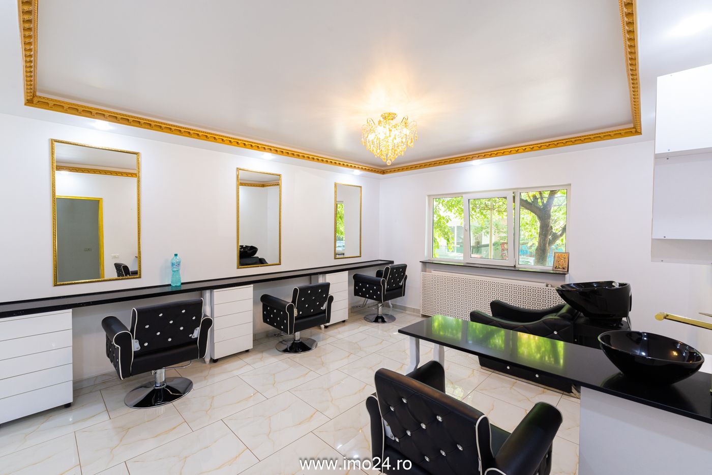 Frizerie-Coafor-Mani-Pedi, 7 posturi complet echipat - Poză 1