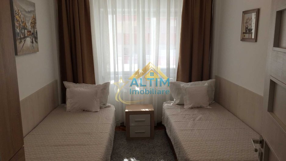 Apartament 3 camere, 2 băi, Răcădău, Brașov - Poză 2