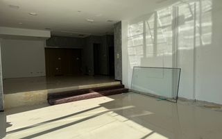 Spațiu comercial ultracentral – ideal pentru salon, magazin, birouri – 110 mp - Poză 1