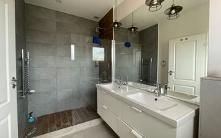 VILA SPATIOASA LA INCHIRIERE IN ZONA PIPERA LANGA SCOLI - Poză 6